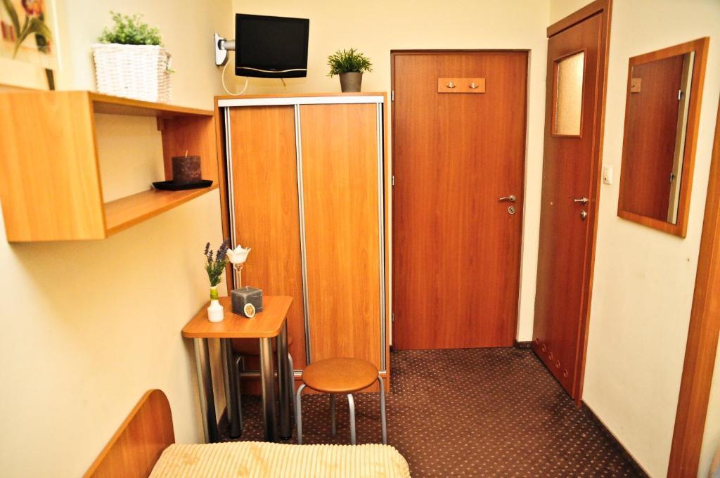 Osrodek Uslug Hotelarskich Kinga Wieliczka Room photo