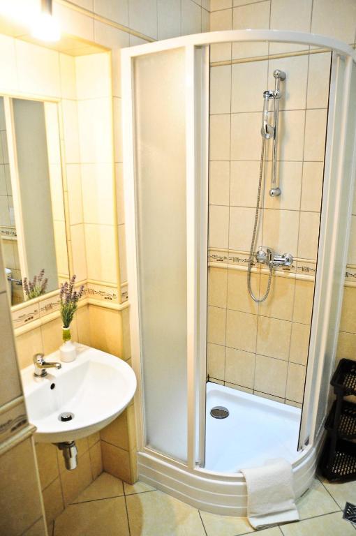 Osrodek Uslug Hotelarskich Kinga Wieliczka Room photo